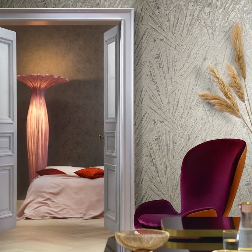 Carta da parati in tessuto non tessuto con aspetto lucido e a ventaglio beige, texture perlata