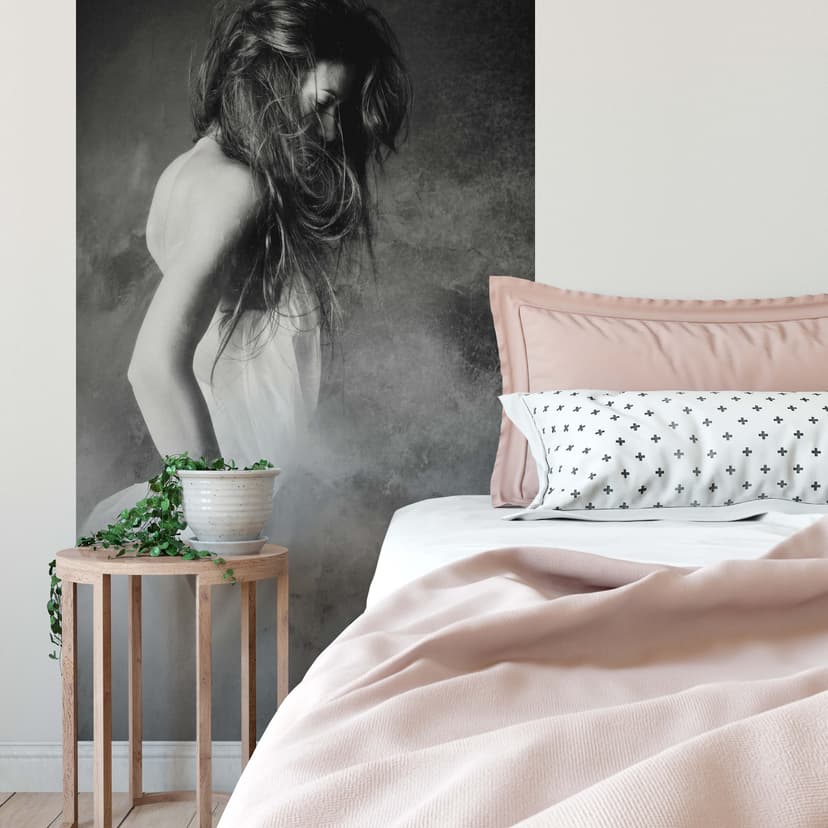 Fotomurale - Mest - Donna in grigio