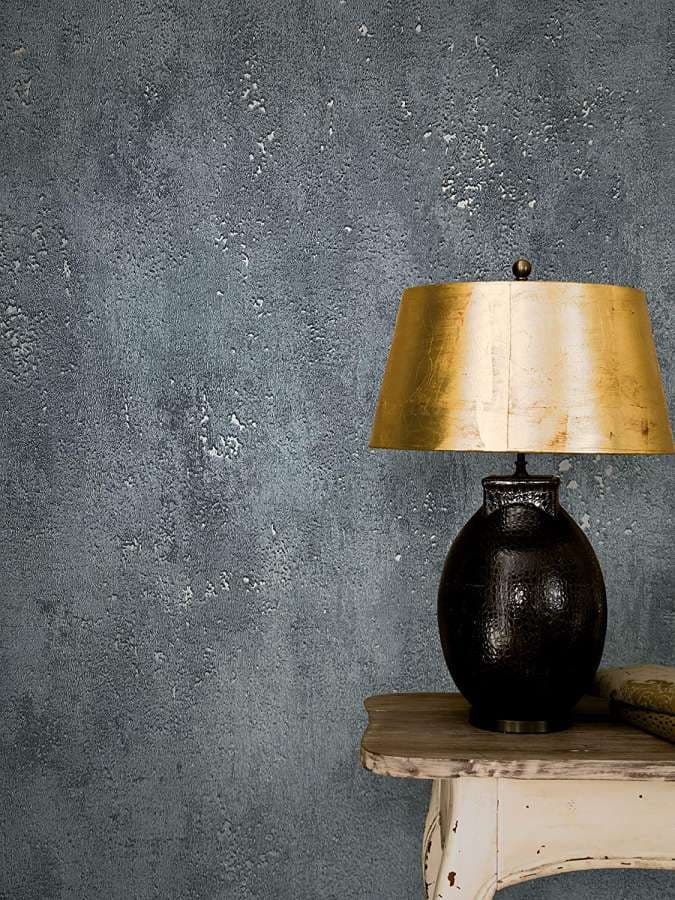 Carta da parati in tessuto non tessuto con texture nera a tinta unita e leggero effetto metallico