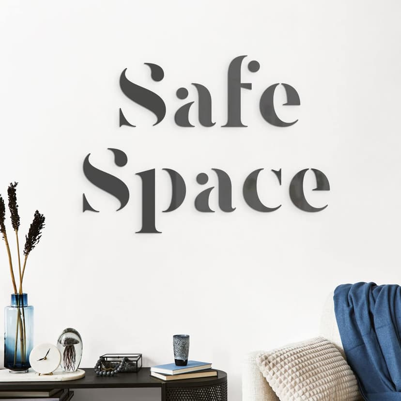 scritta 3D Safe Space - decorazione murale in vetro acrilico