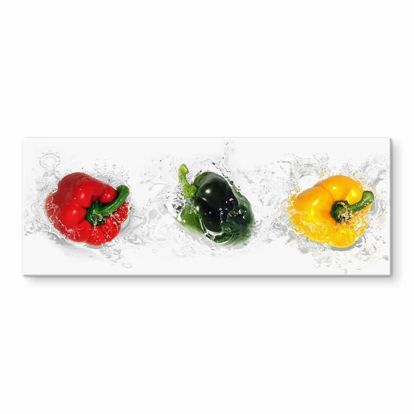 Peperoni che cadono in acqua - panoramica