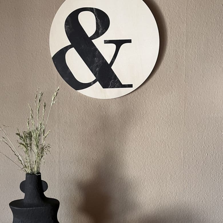 Stampa su legno Ampersand in marmo nero - Rotondo