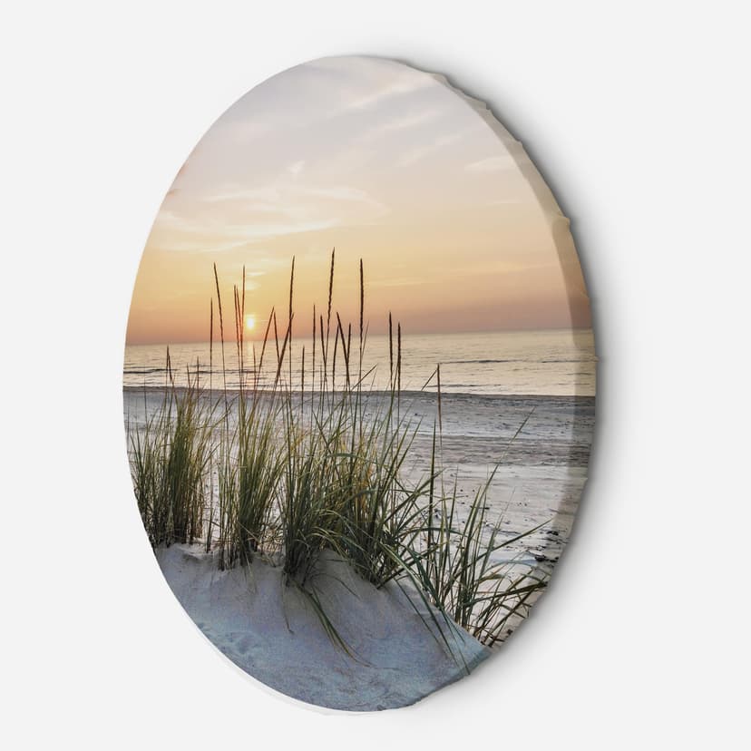 Immagine rotonda del tramonto sulla spiaggia