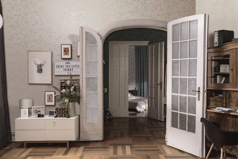 Carta da parati in tessuto non tessuto bianco con motivi floreali per il soggiorno, la camera da letto, la cucina, la cucina marburghese