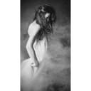 Fotomurale - Mest - Donna in grigio