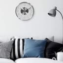 Moderne Aluminium Wanduhr grau mit Silberoptik - R