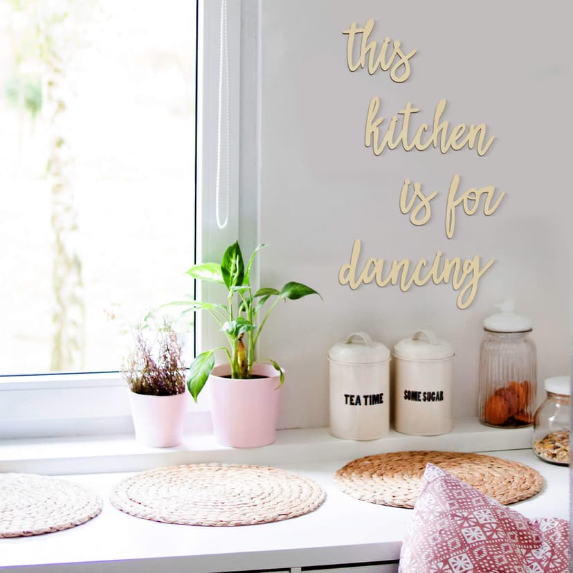 Scritta in legno - This kitchen is for dancing
