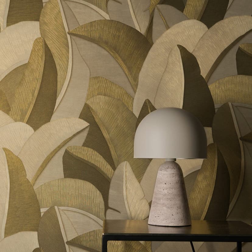 Carta da parati in tessuto non tessuto Isabelle Golden Canopy palme oro beige - foglie di palma giungla metallica corridoio