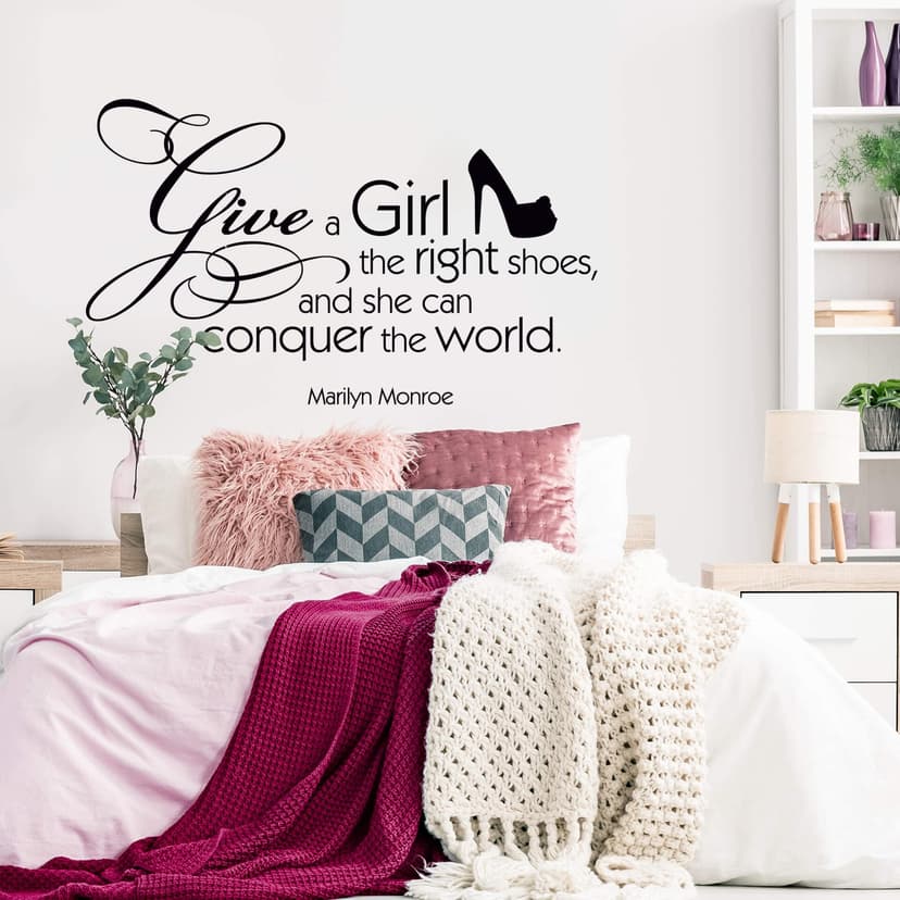 Adesivo Murale Give a girl the right shoes... 2